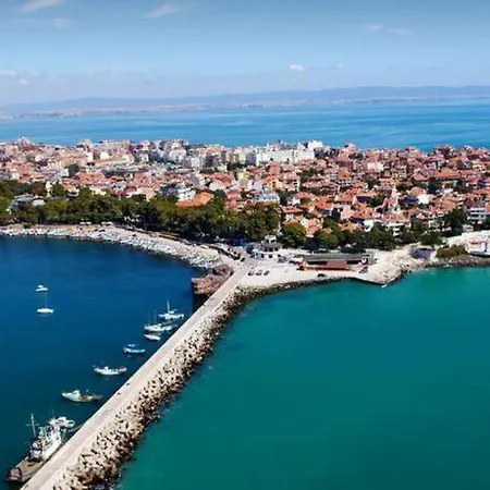 Apartamento частно студио в комплекс ризорт